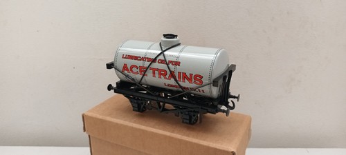 Gauge near mint ace - mint, trains